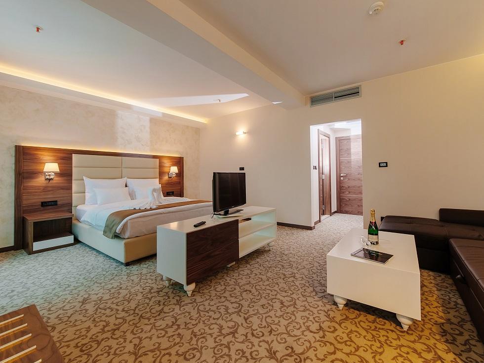 Hotel New Star Podgorica Buitenkant foto