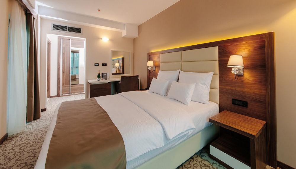 Hotel New Star Podgorica Buitenkant foto