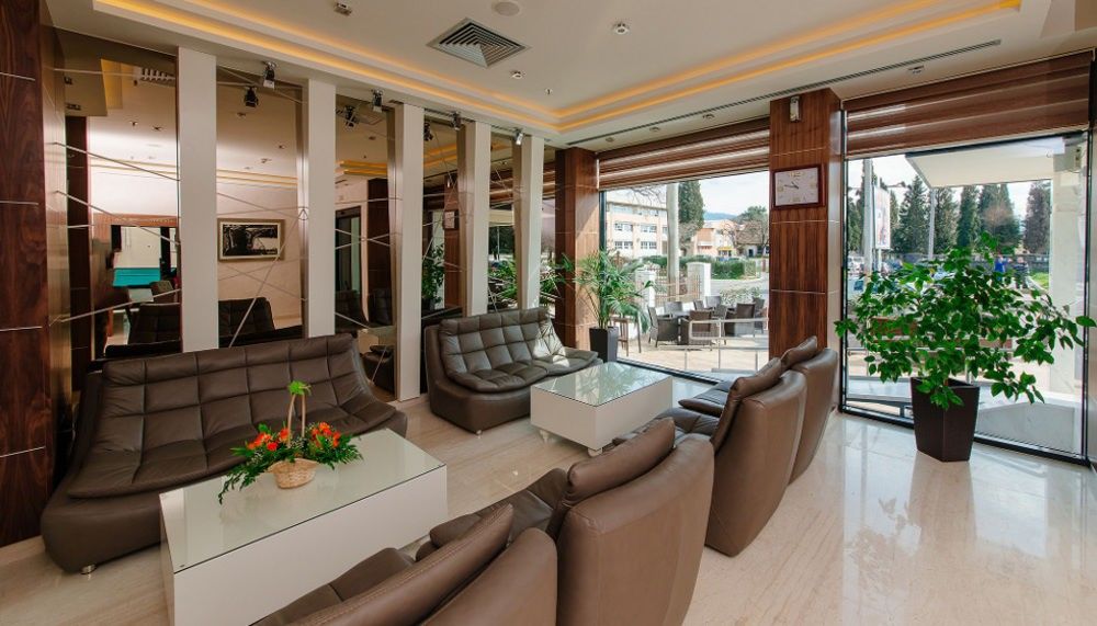 Hotel New Star Podgorica Buitenkant foto